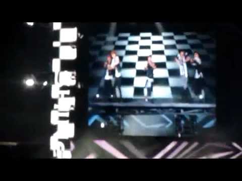 120922 SHINee on SMTOWN Jakarta - Love like oxygen