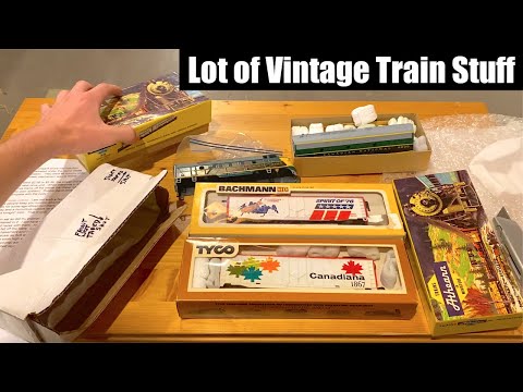 Lot of Vintage Train Stuff - TYCO & Athearn Yellow Box Unboxing