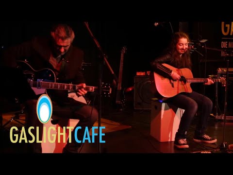 Complicated - Jana Bartsch feat. Oliver Kuka live at the Gaslight Cafe
