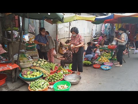 Natural Life In Cambodian Market - Market Food And People Activities - Food View In Phnom Penh