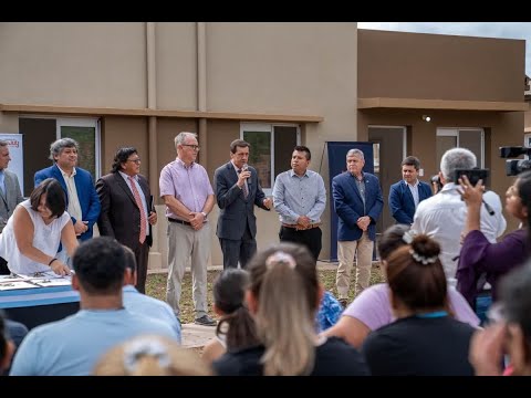 Entrega de 44 viviendas  en el barrio Nueva Esperanza de Palma Sola.