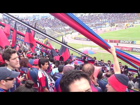 "La MAFIA AZUL GRANA bajando" Barra: Mafia Azul Grana • Club: Deportivo Quito