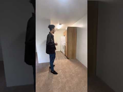 Sunbay w/patio 700sqf