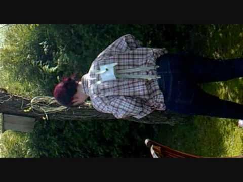 download lagu mp3 mp4 Karlsson Vom Dach Kostüm, download lagu Karlsson Vom Dach Kostüm gratis, unduh video klip Karlsson Vom Dach Kostüm