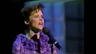 Sheena Easton - When He Shines (Bob Hope&#39;s 80th Birthday Special &#39;83)