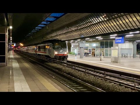 Intercity 509 "Torino P. Nuova-Milano Centrale" in veloce transito nella stazione di Milano Certosa