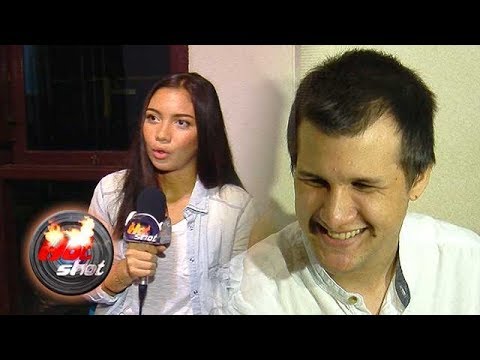 Hot Shot 27 Januari 2019 - Sering Liburan Bareng, Angela Gilsha-Stuart Collin Pacaran?