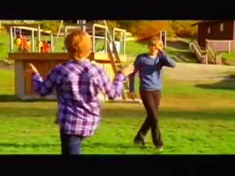 スイート・ライフ MOVIE ザックとコディの喧嘩シーン (The Suite Life Movie clip  Zack and Cody fighting)