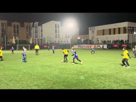 Żuri Olsztyn 2014-Beniaminek Radom 2014 Pro Turnieje Future Cup 9.11.24r. Licheń Stary