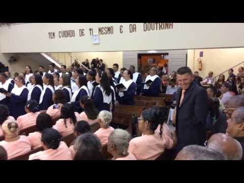 Hino de Adoração - Coral Louvores dos Remidos