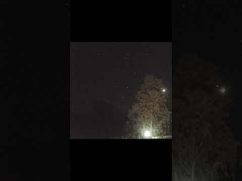 Trem de satélites da Starlink passando no céu do Brasil #starlink