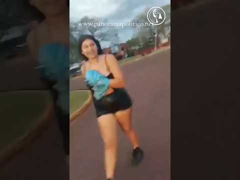 MUJER ROBA bandera del mástil de la municipalidad de 9 de Julio en Misiones.  #misionesargentina