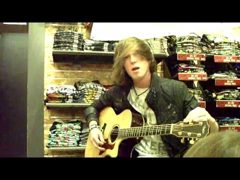 Stereo Skyline- Heartbeat LIVE (Acoustic Hot Topic Session)