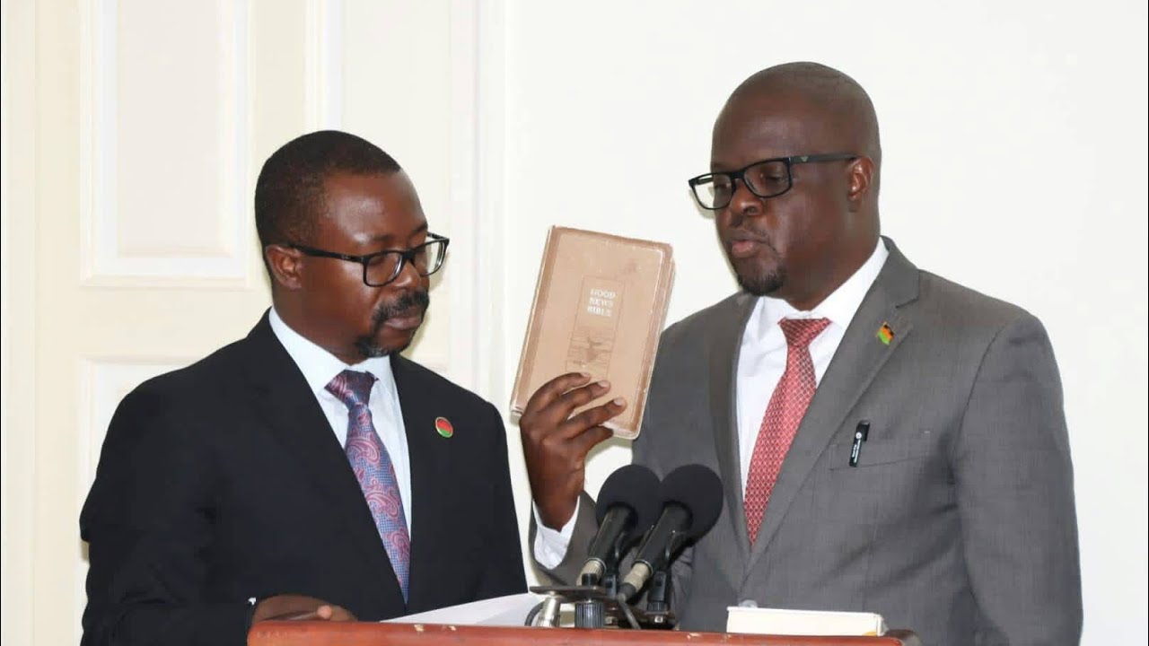 SWEARING IN CEREMONY FOR THE MINISTER OF LABOUR VITUMBIKO MUMBA AT MZUZU STATE HOUSE