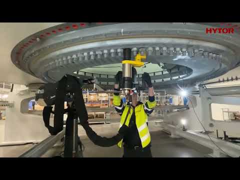 Weightless ergonomic support tool for torque tools