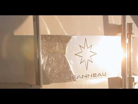 Leader 33   by Jeanneau