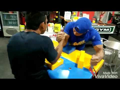 Revogym armwrestling