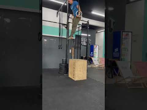 Eccentric Ring Muscle Up