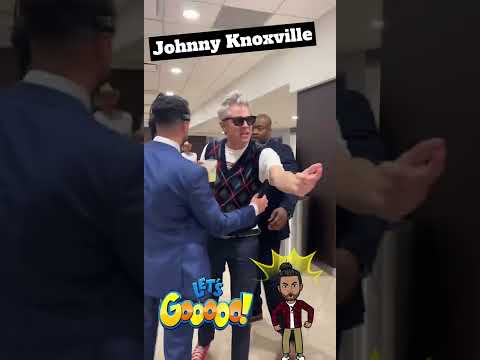 Johnny Knoxville and fan go at it!!￼
