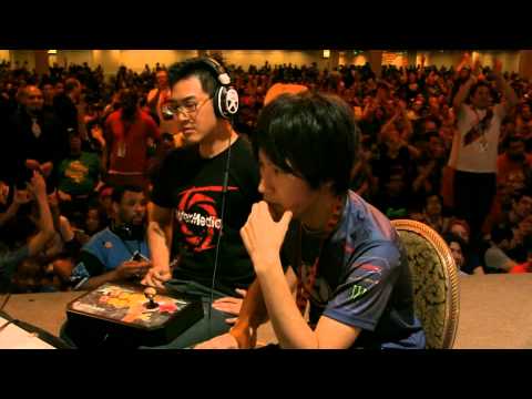 EVO 2015 USFIV Grand Finals Momochi vs Gamerbee 1080p