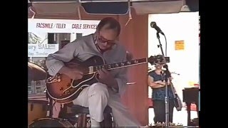 Howard Roberts Masquerade Live