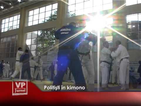 Polițiști în kimono