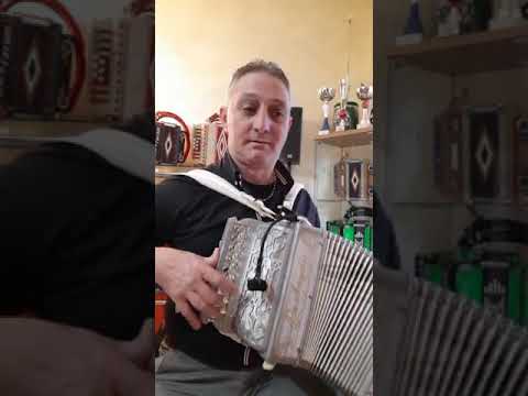 La Mondina brano di Fabio Coladarci e Ivano Carratelli all'organetto Ivano Carratelli