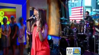 Mandisa Sings &quot;Good Morning&quot;
