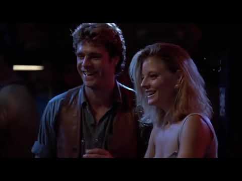 Jodie Foster dance at the bar (The Accused)