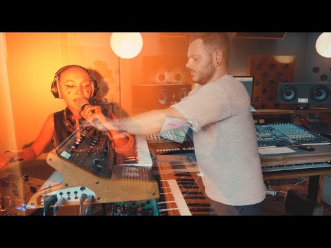 Made By Pete & Joplyn 'Still Running' (Live) - Moog Matriarch, Moog Sub 37