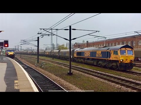 Doncaster Loco Action 66 Thrash inc 66419 Freightliner blue