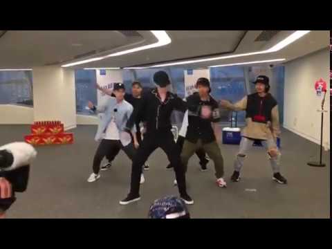 张艺兴 Zhang Yixing LAY freestyle with Poly Danso Family HK