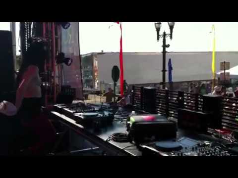 Audrey Napoleon Playing "Poison" (Jupiter Ace Remix) - Identity Festival Detroit