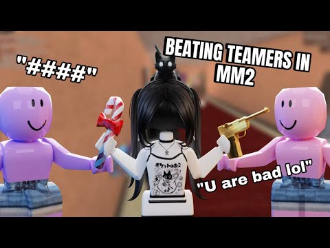 BEATING 4 TOXIC TEAMERS IN MM2 (Murder Mystery 2)