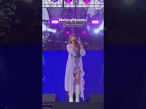 Melangitkanmu - Ghea Indrawari ( Live At Social Chic 2025 ) #konsermusik #gheaindrawari