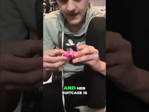 DRACULAURA’S SKULLETTE SUITCASE 😱 Shoe DRAMA = THE BOOL! #Deucegsdoll #shorts #monsterhigh