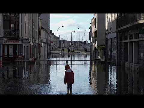Video Thumbnail: Storm Nils lashes France's Atlantic coast, damaging boats and uprooting trees