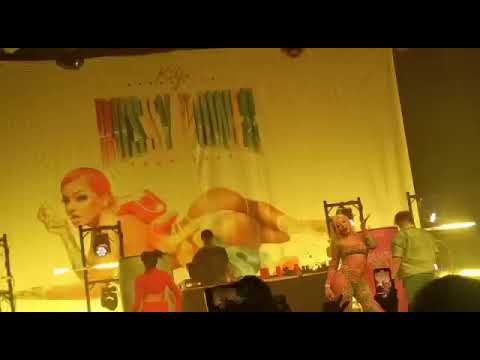 Katja Krasavice Raindrops (feat. Leony) - P😼ssy Power Tour live in Wien