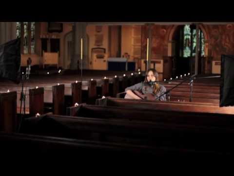 Gabrielle Aplin - Out On My Own (Live)