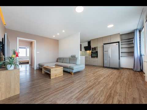 Video Světlý, moderně zrekonstruovaný byt 3kk v Praze  - Prosek