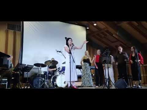 martyna klimek- something's gotta hold on me