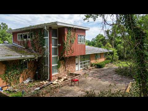 The Strangest Abandoned House In Texas I've Ever Found