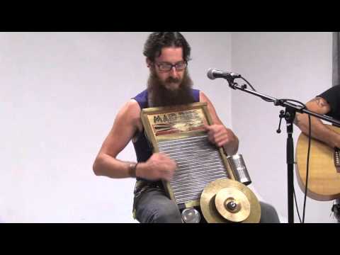 SS Web performs 'Chaser'