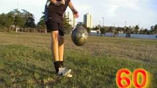 preview picture of video 'Mikael Moraes - Cobrança de falta (Treino) Take a free kick (Training)'