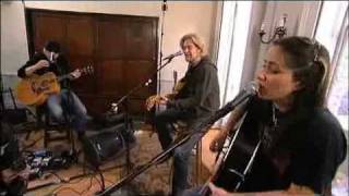 KT Tunstall &amp; Daryl Hall [Part 3 of 5] - Black Horse and a Cherry Tree [Live From Daryl&#39;s House]