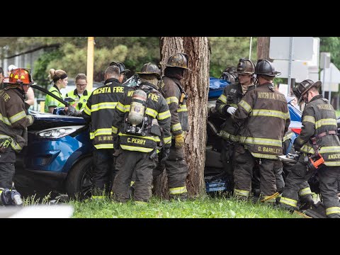 80-year-old woman dies in west Wichita crash