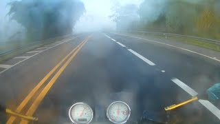 hornet acelerando neblina