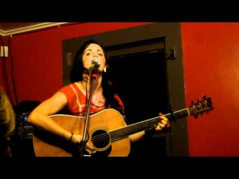 Molly Venter sings Dan Bern's 