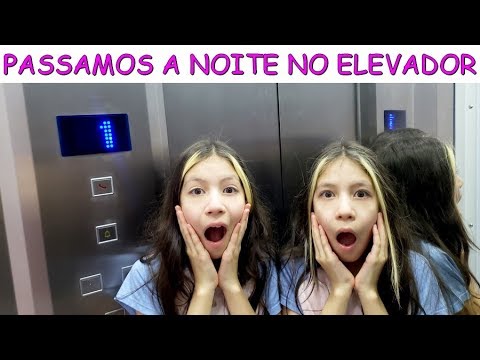 PASSAMOS A NOITE NO ELEVADOR