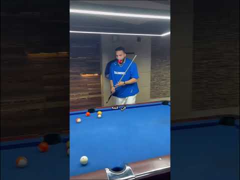 كلهم كانوا يراقبون الطاولة… لكن لم ينتبه أحد لما فعله فعلًا